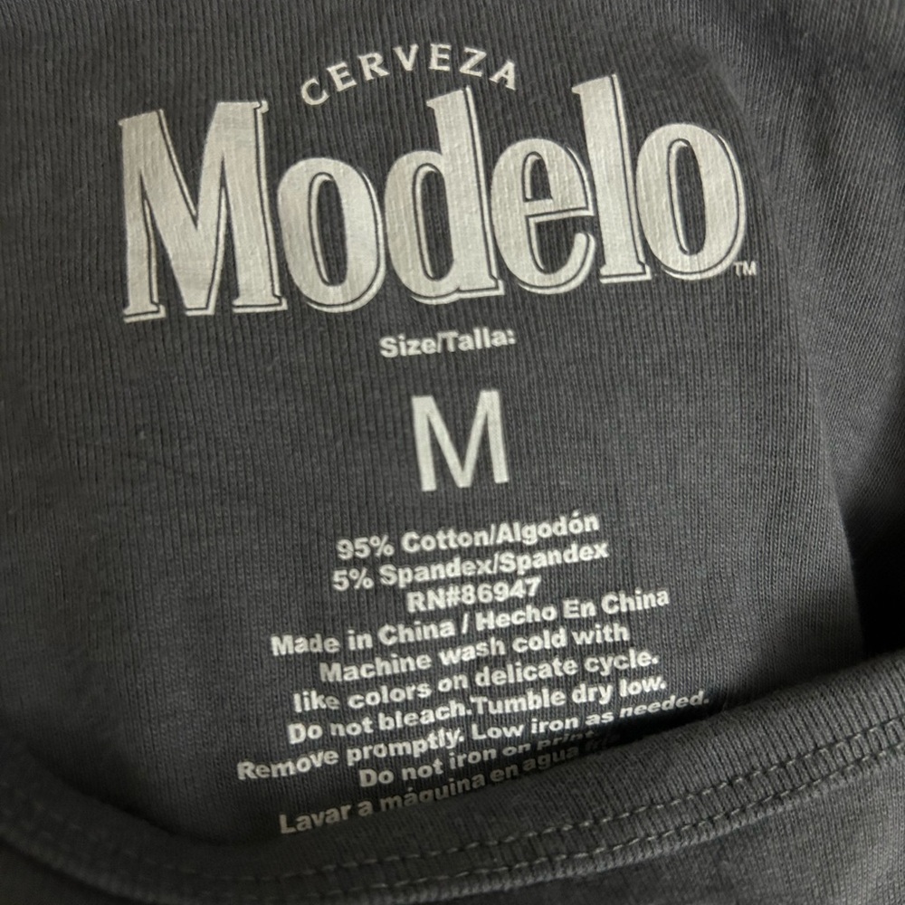 Modelo Gray Tank Top - Picture 3 of 3